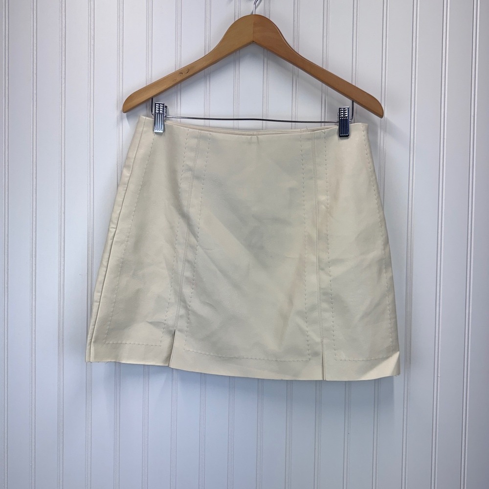 ALYA Faux Leather Mini Skirt Wmns Large Cream Stitched Slit Minimalist Chic